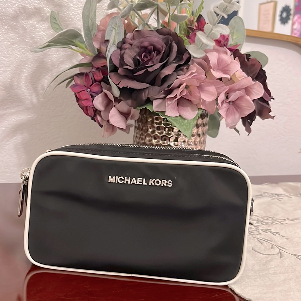 Michael Kors Connie crossbody bag